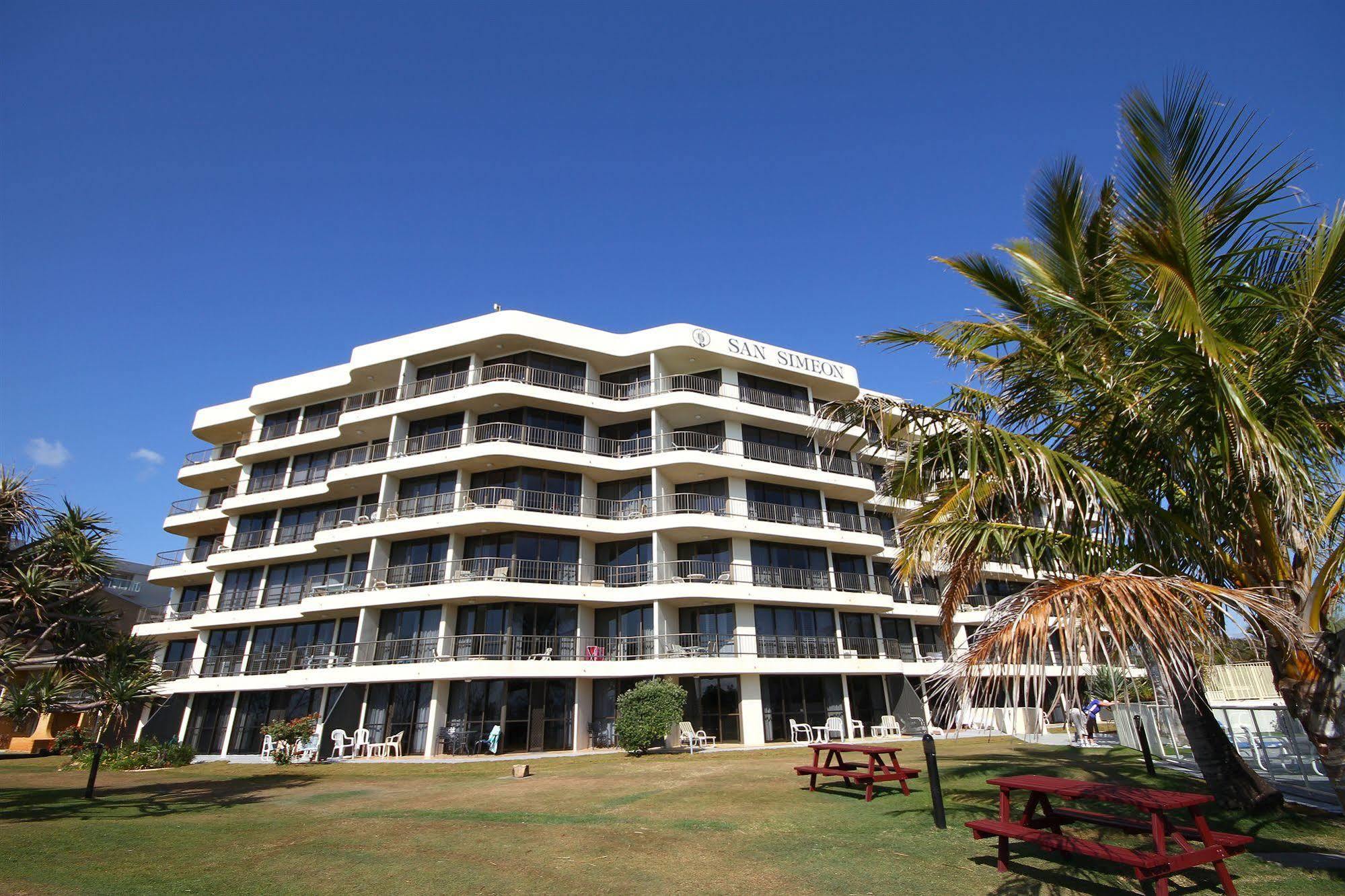 San Simeon Beachfront Apartments Tugun Gold Coast Exterior photo