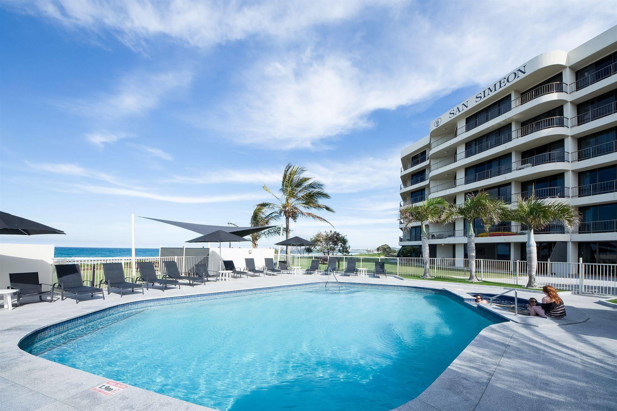 San Simeon Beachfront Apartments Tugun Gold Coast Exterior photo