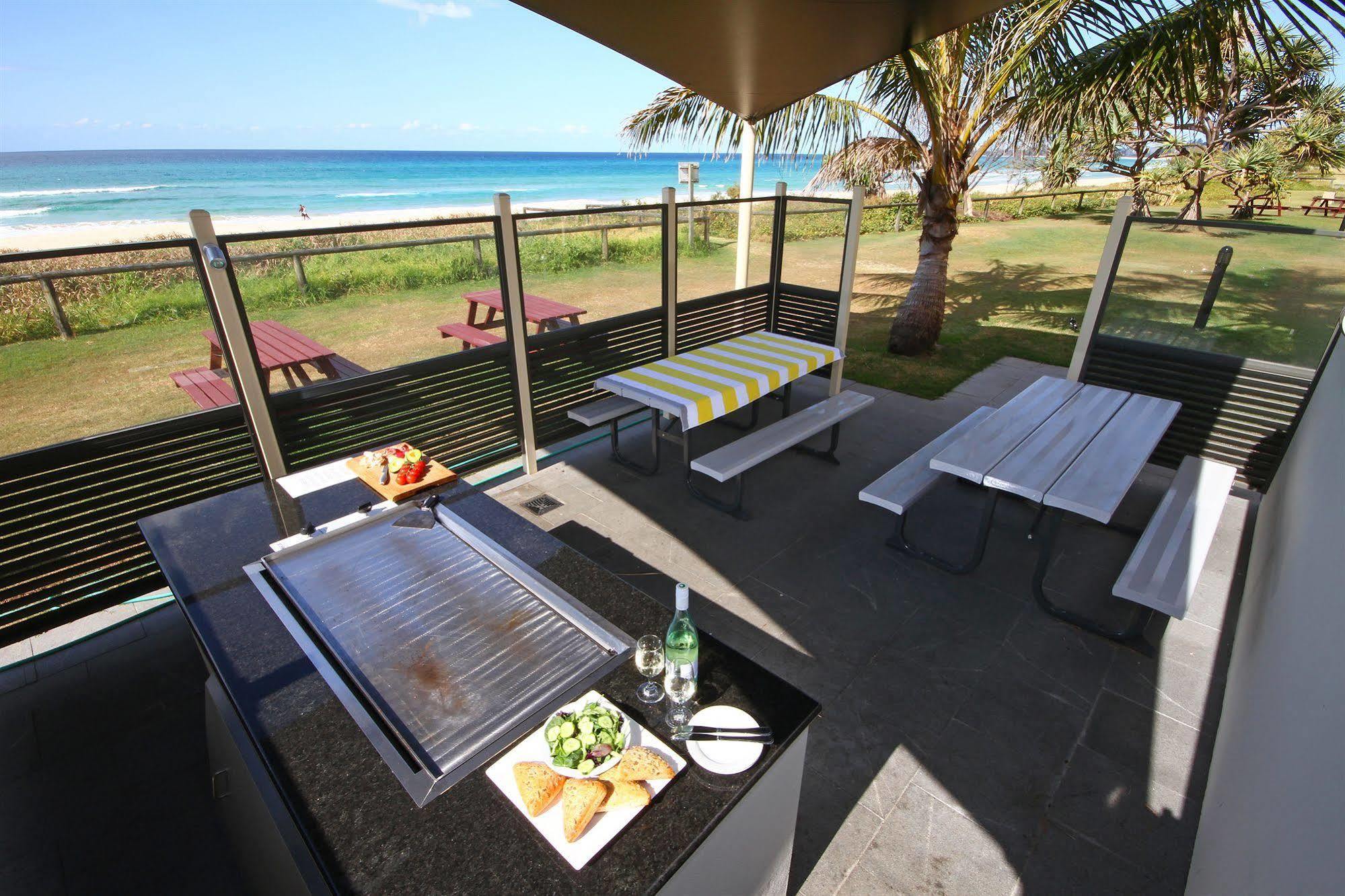 San Simeon Beachfront Apartments Tugun Gold Coast Exterior photo